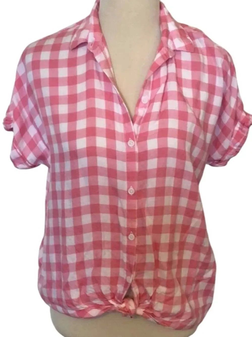 beachlunchlounge Pink and White Gingham Shirt
Size medium